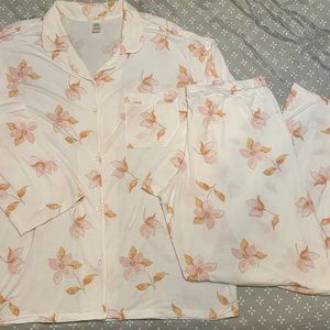 EBERJEY two piece pajama set top pants white peach floral L